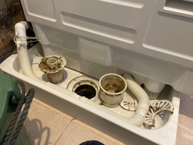 【江東区】洗濯機の排水管詰まり取り除いてきました！
