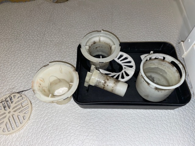 【浦安市】マンションの部屋内の高圧洗浄を行ってきました！