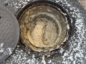 【浦安市】施設の屋外排水桝のつまり修理！