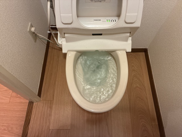 【江東区】マンションの大便器の詰まりを高圧洗浄で解消してきました！