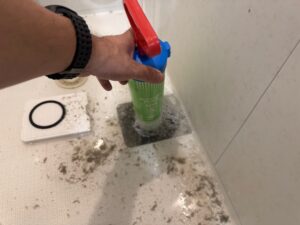 【浦安市】シャワー排水つまり・洗面つまりを修理！電動トーラーとサクションポンプで改善